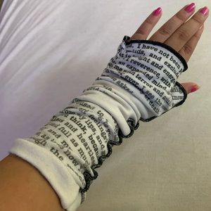 Fingerless glove